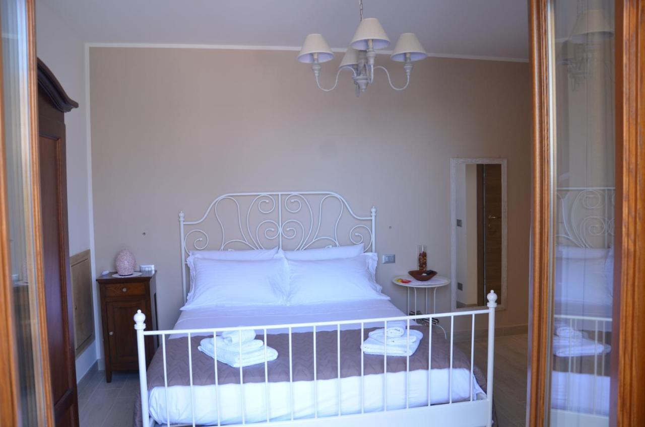 ואראצה B&B Le Tre Fate מראה חיצוני תמונה